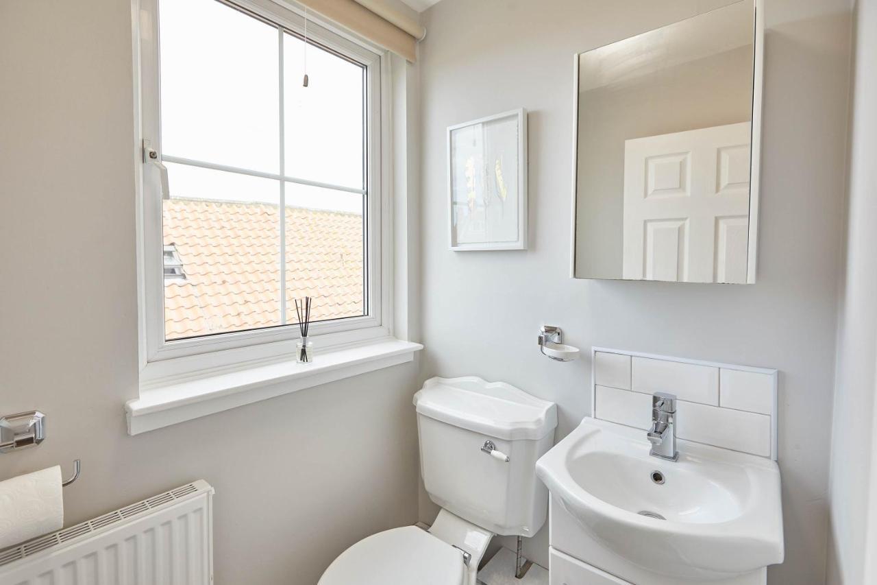 Host & Stay - Adventure House Whitby Eksteriør billede