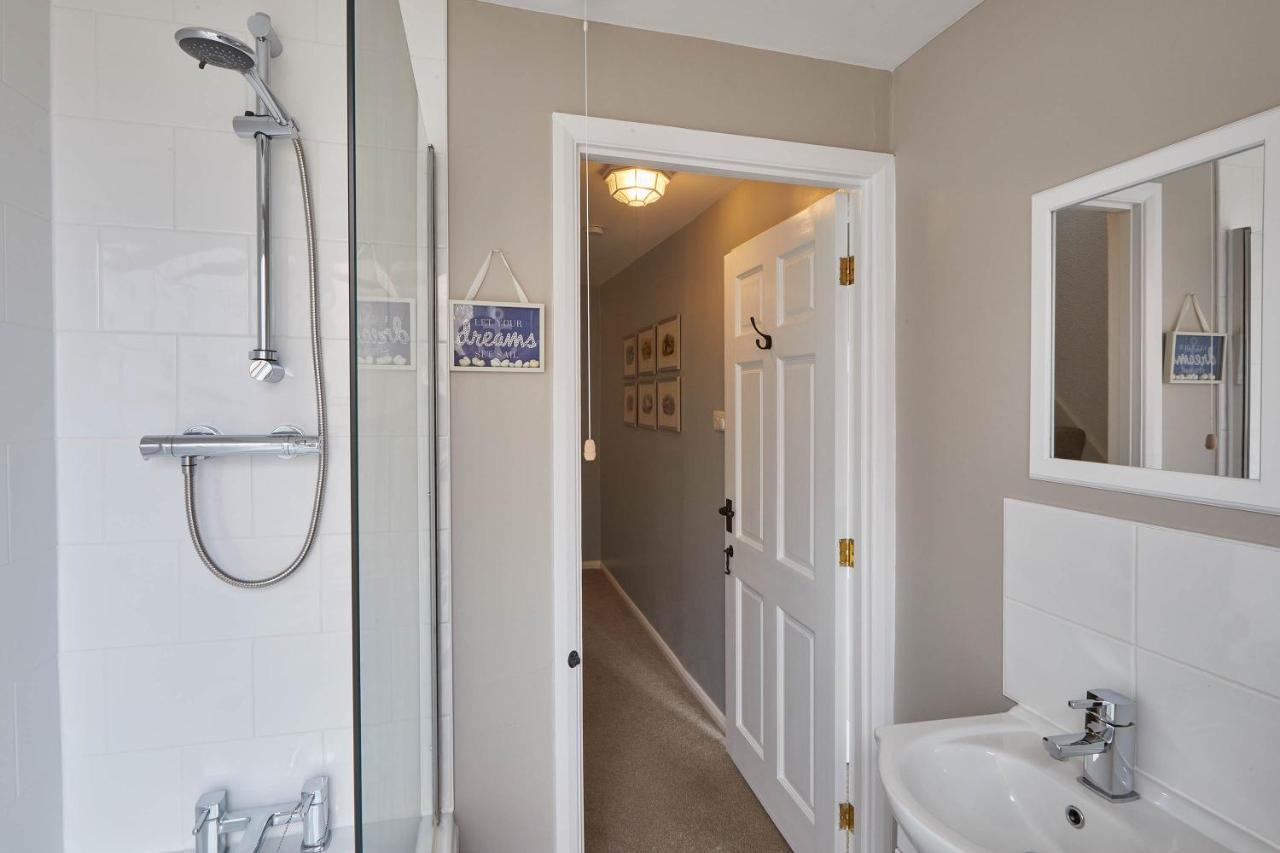 Host & Stay - Adventure House Whitby Eksteriør billede